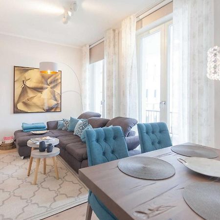 First White Pearl Lejlighed Sellin  Eksteriør billede